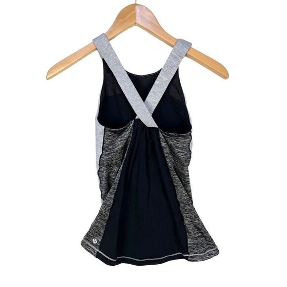 Lululemon Cross Back Sleeveless Workout Bra Tank Top Light Gray Black size 8 - Picture 1 of 12
